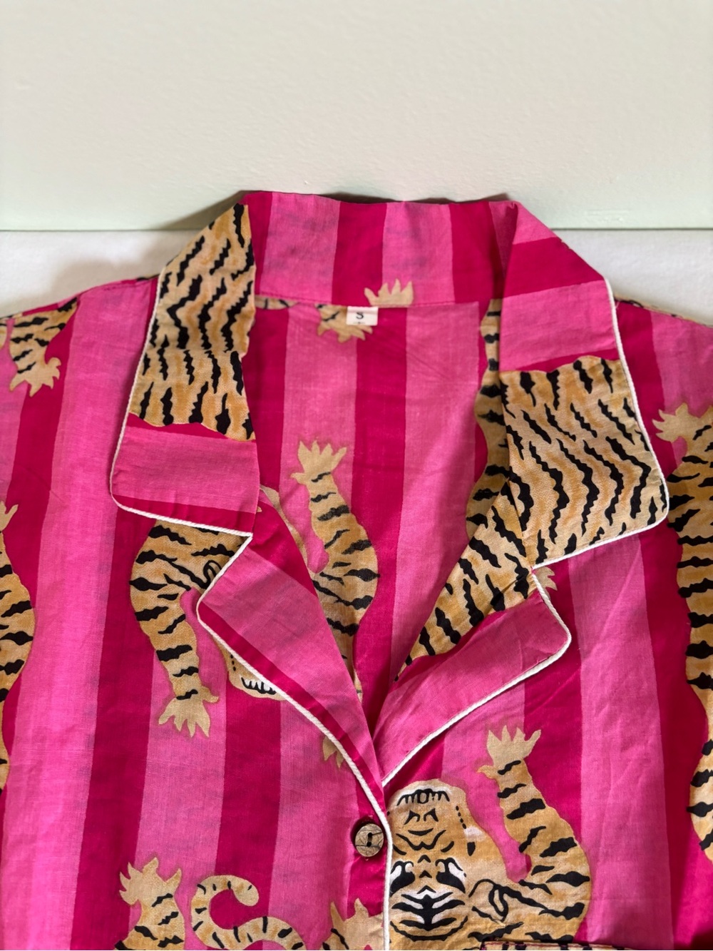 Pink Tiger Print Pajama Set Women’s Cotton Small Short Sleeve & Shorts - Picture 3 of 11